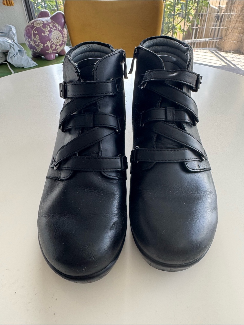 Alegría women’s IND Black Leather Ankle Boots/bootie- Secure zipper size 38